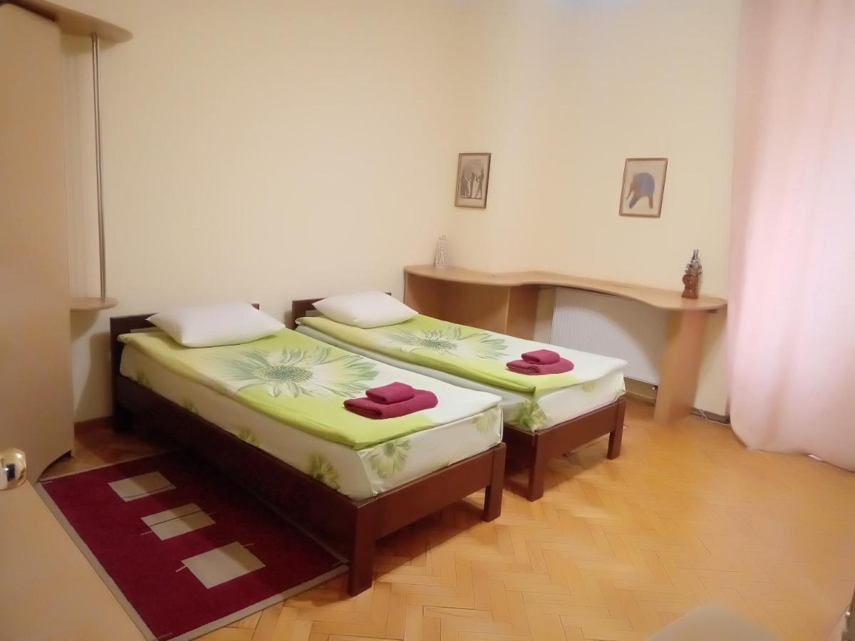 לבוב Apartment On Svobody Avenue מראה חיצוני תמונה