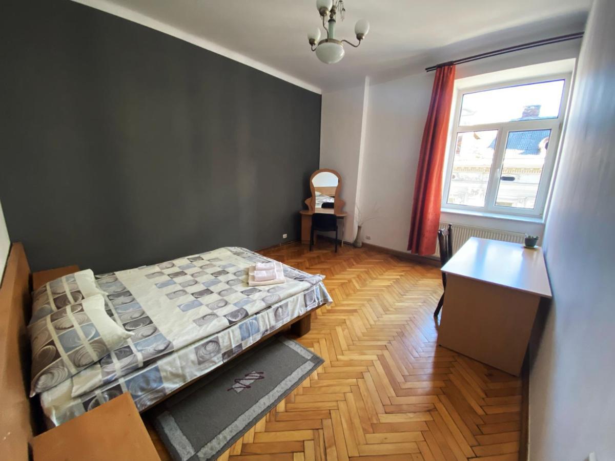 לבוב Apartment On Svobody Avenue מראה חיצוני תמונה