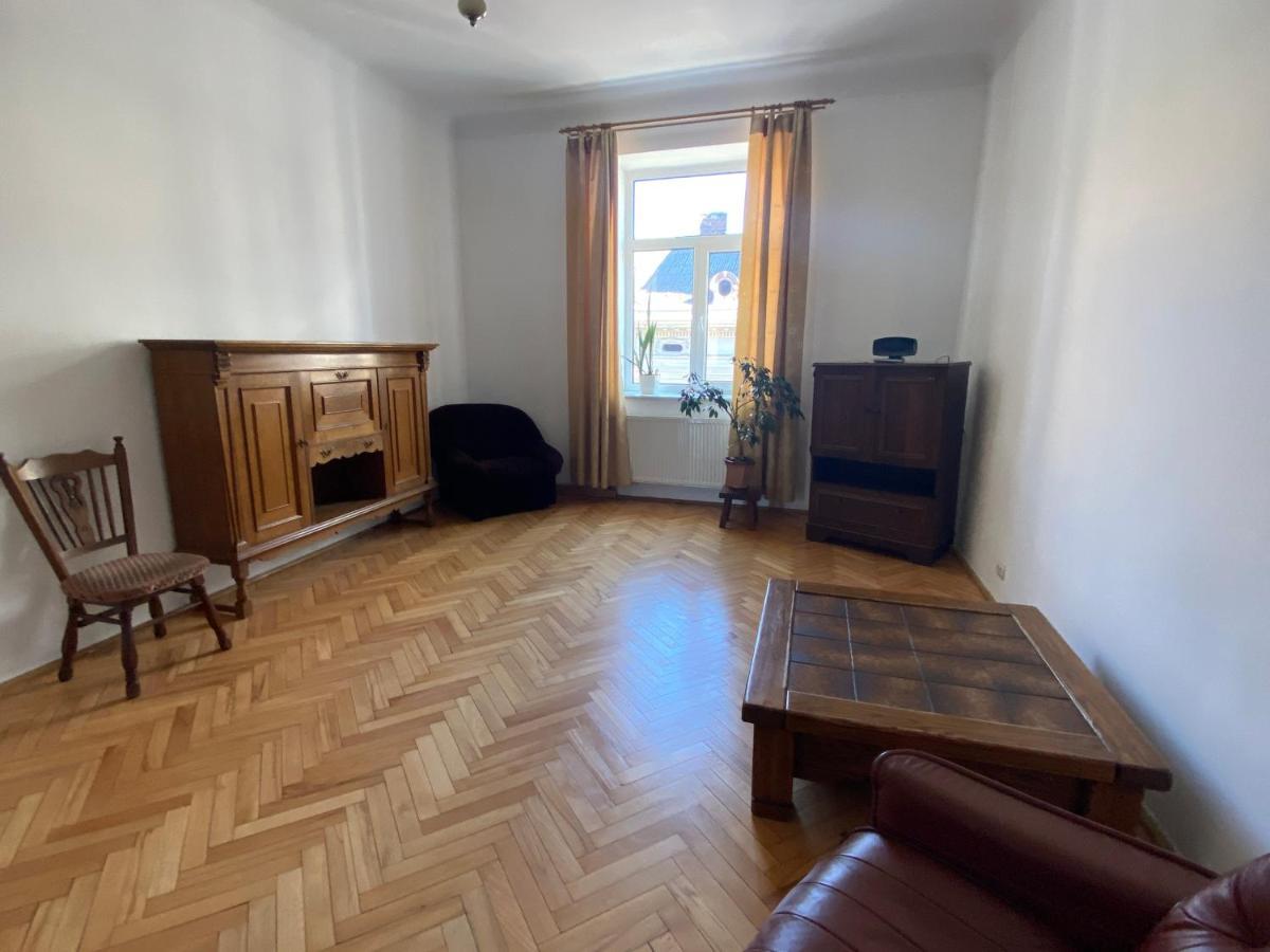 לבוב Apartment On Svobody Avenue מראה חיצוני תמונה