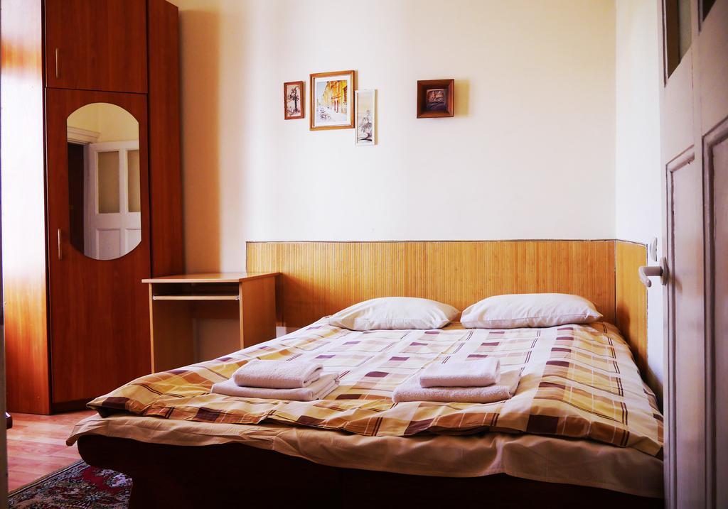 לבוב Apartment On Svobody Avenue מראה חיצוני תמונה